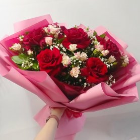 Букет из роз «Я тебя люблю!» от интернет-магазина «Орхидея» в Надыме