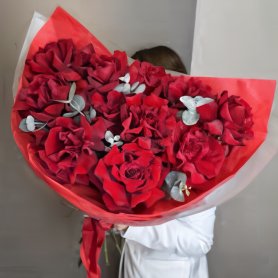 Монобукет из 11 роз «Восторг» от интернет-магазина «Орхидея» в Надыме