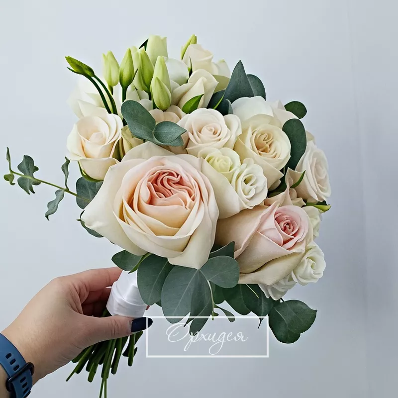 Свадебный букет с пионовидными розами