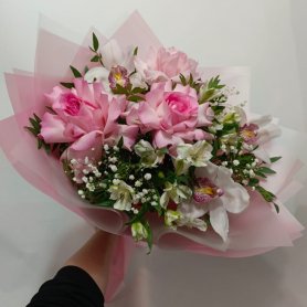 Сборный букет с орхидеями Восхищаюсь Вами! от интернет-магазина «Орхидея» в Надыме