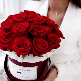 Розы в коробке Самой любимой! от интернет-магазина «Орхидея» в Надыме