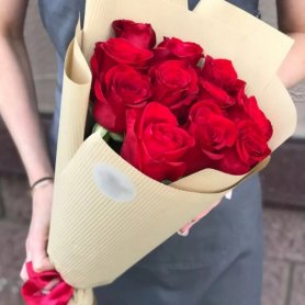 Моно букет красных роз Розы для тебя! от интернет-магазина «Орхидея» в Надыме