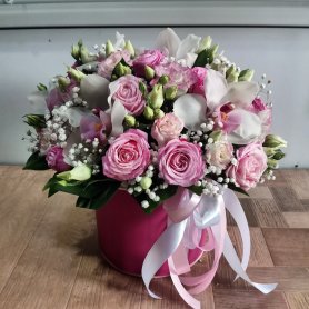 Композиция в коробке Ароматы сада от интернет-магазина «Орхидея» в Надыме