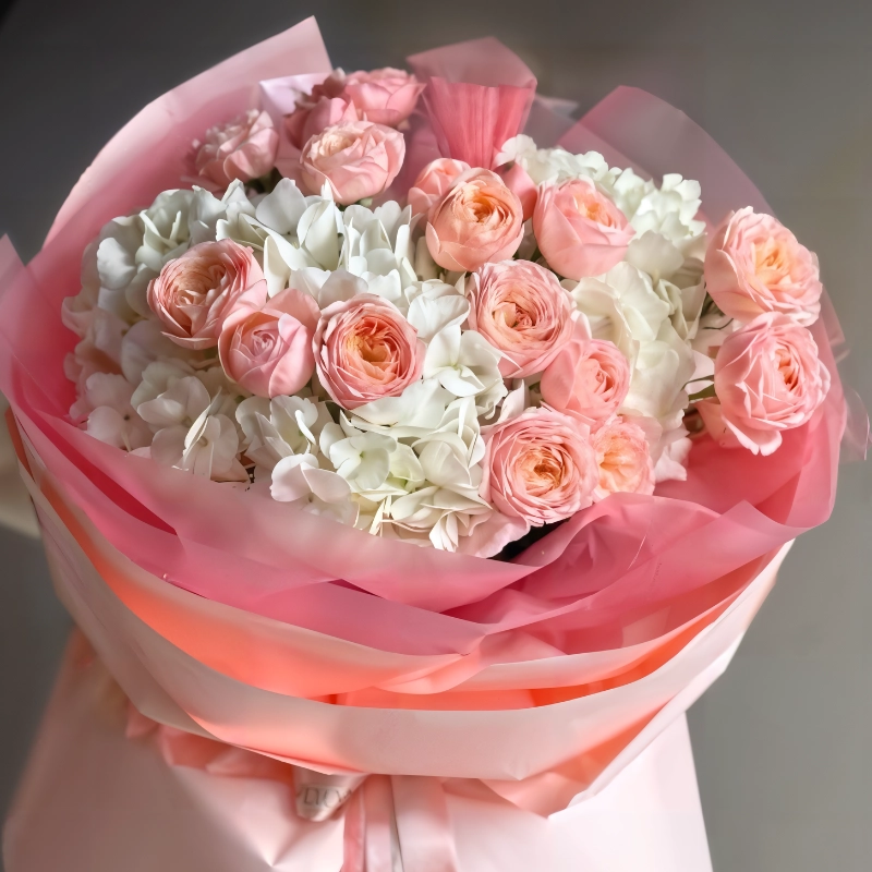 Сборный букет Желаю ярких эмоций!