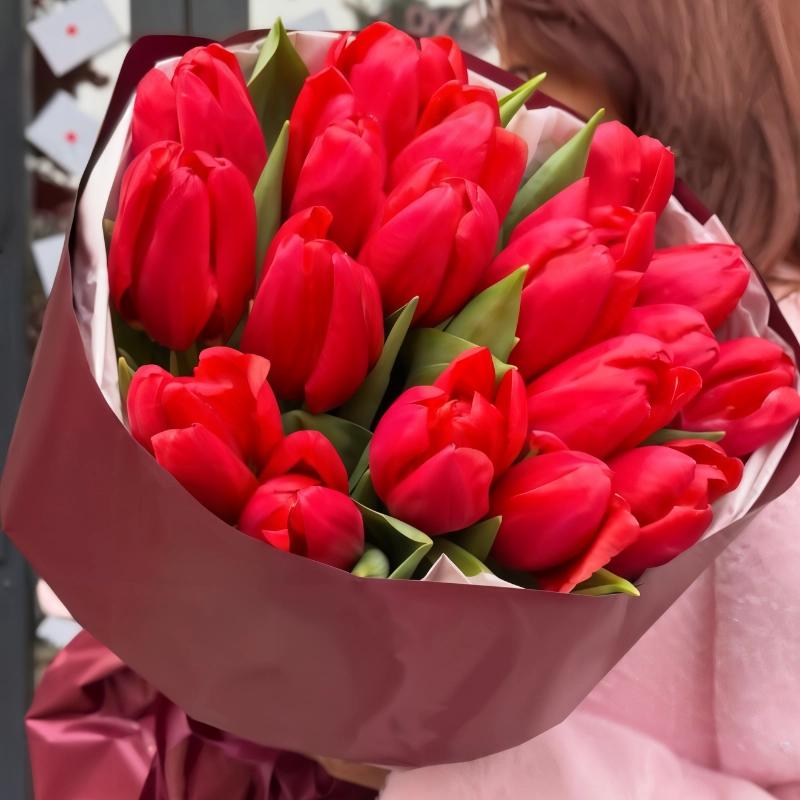 Букет тюльпанов 17 шт в ассортименте 